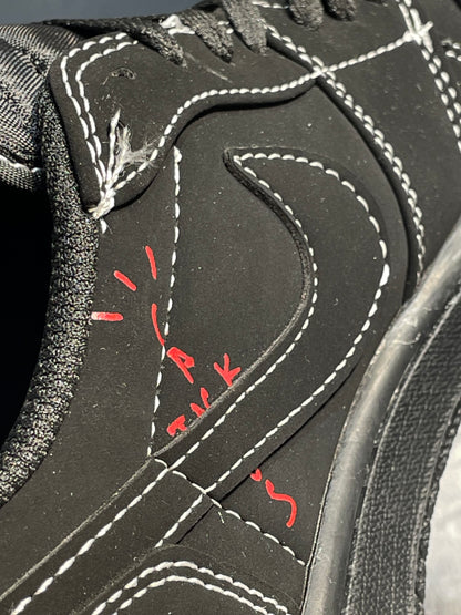 Jordan retro 1 low x travis scott