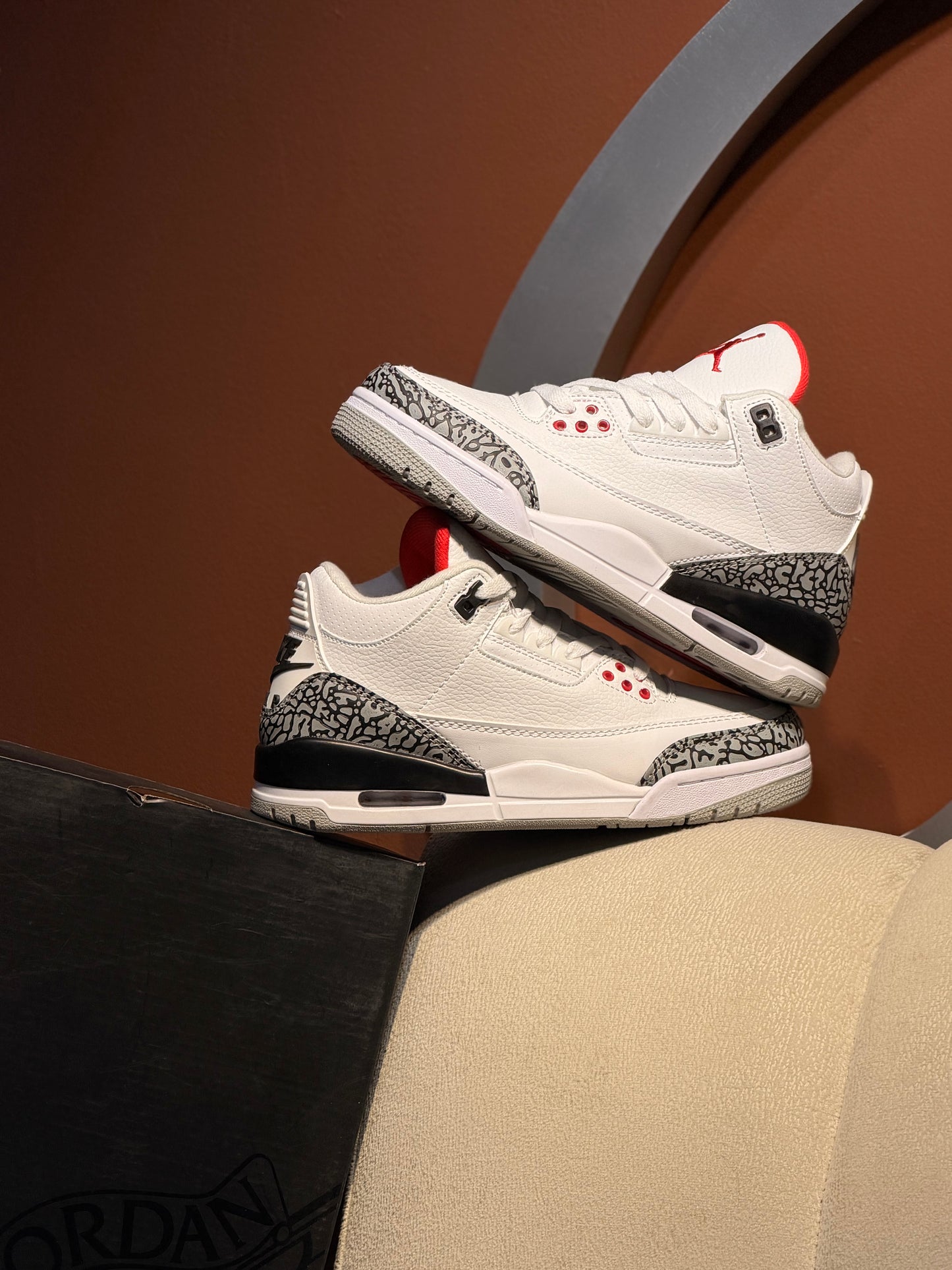 Jordan retro 3 white
