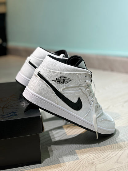 Jordan retro 1 blanco negro