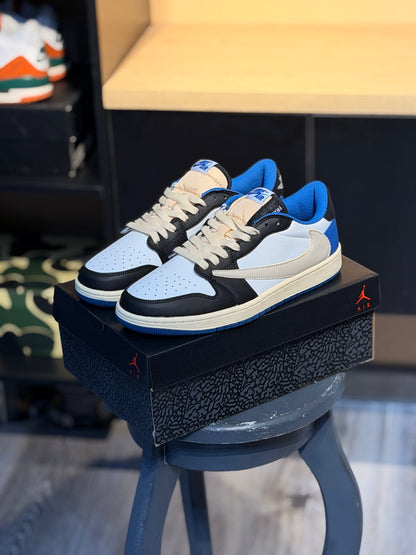 Jordan retro 1 low x travis scott