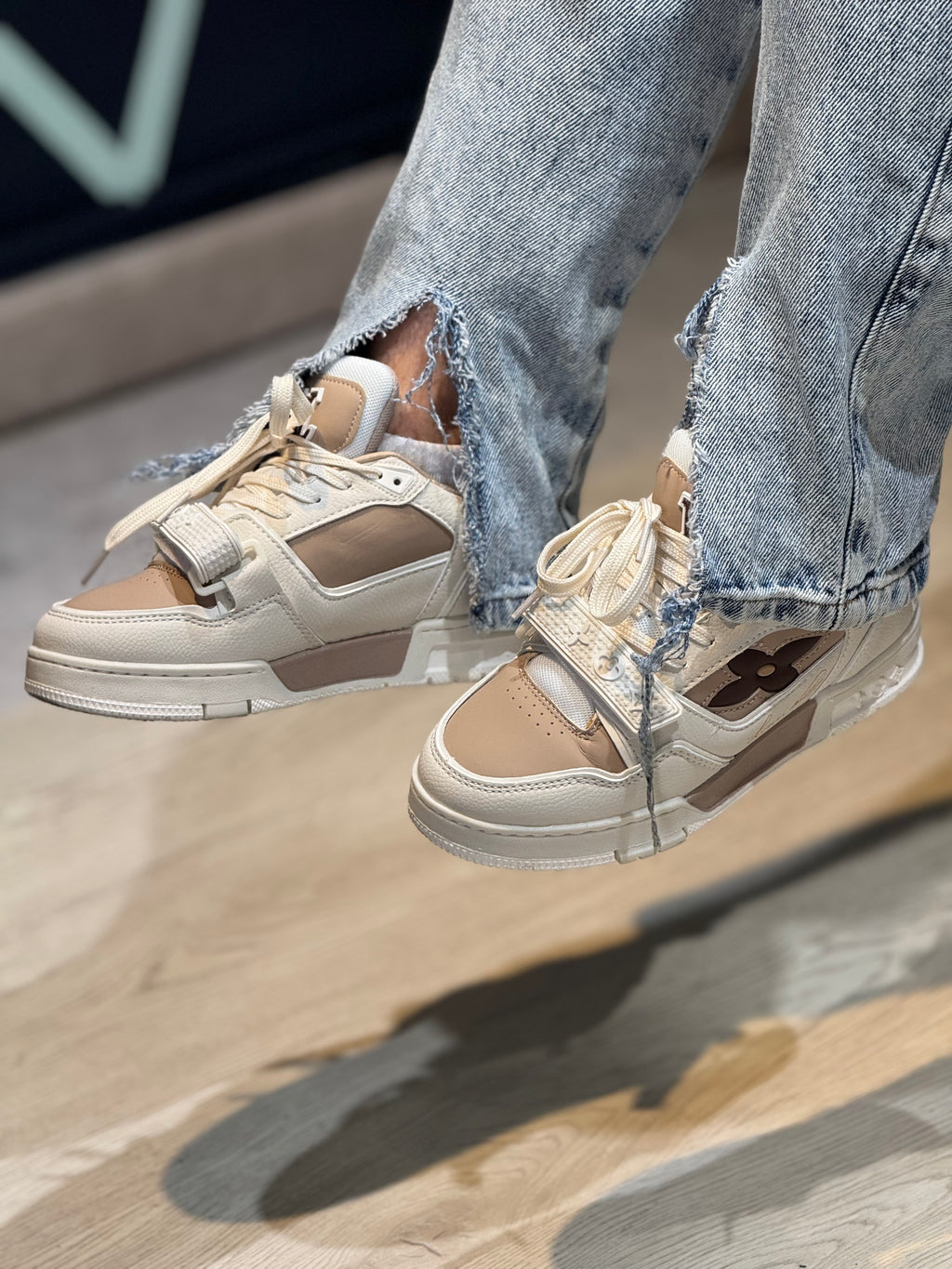 Louis vuitton trainer monograma