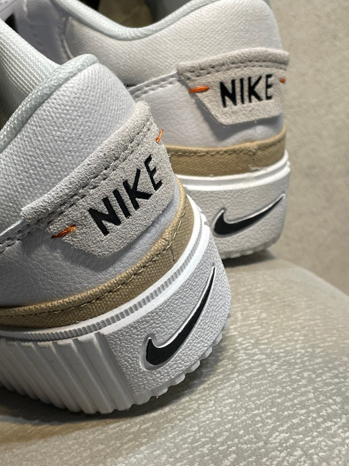 Nike court lagacy