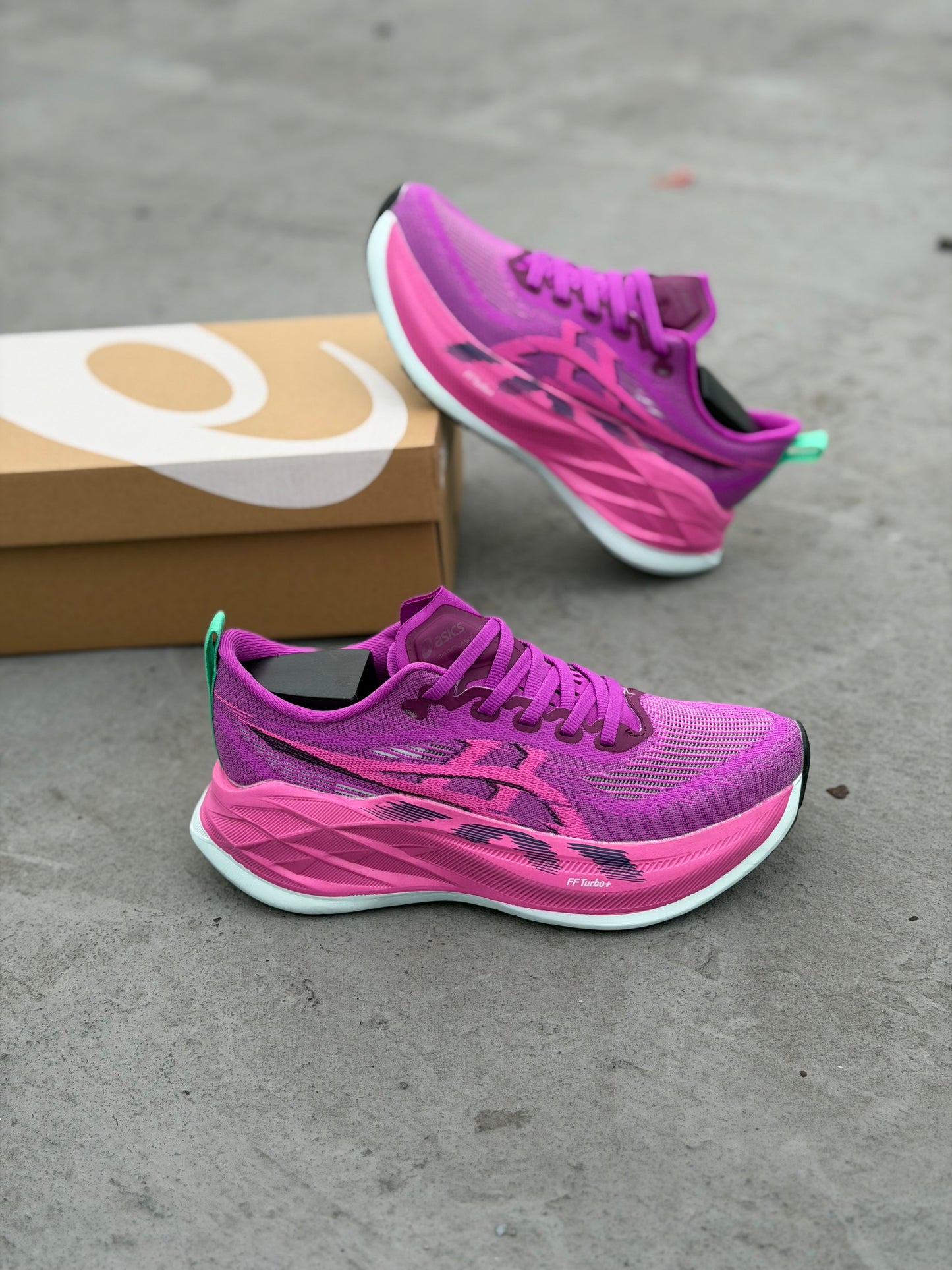 SUPERBLAST FUCSIA