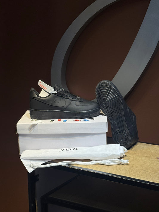 Nike Air Force one black zapato