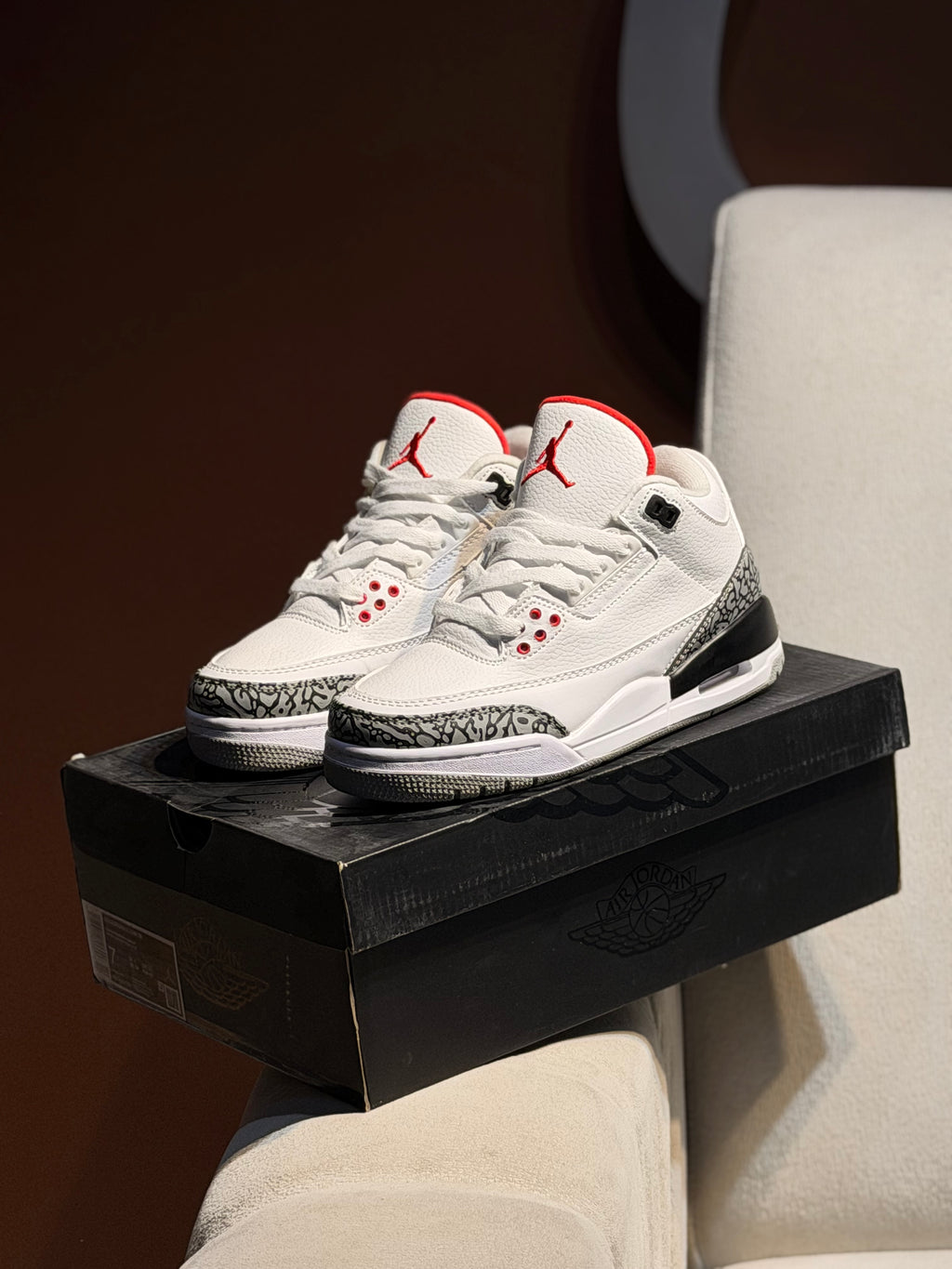 Jordan retro 3 white