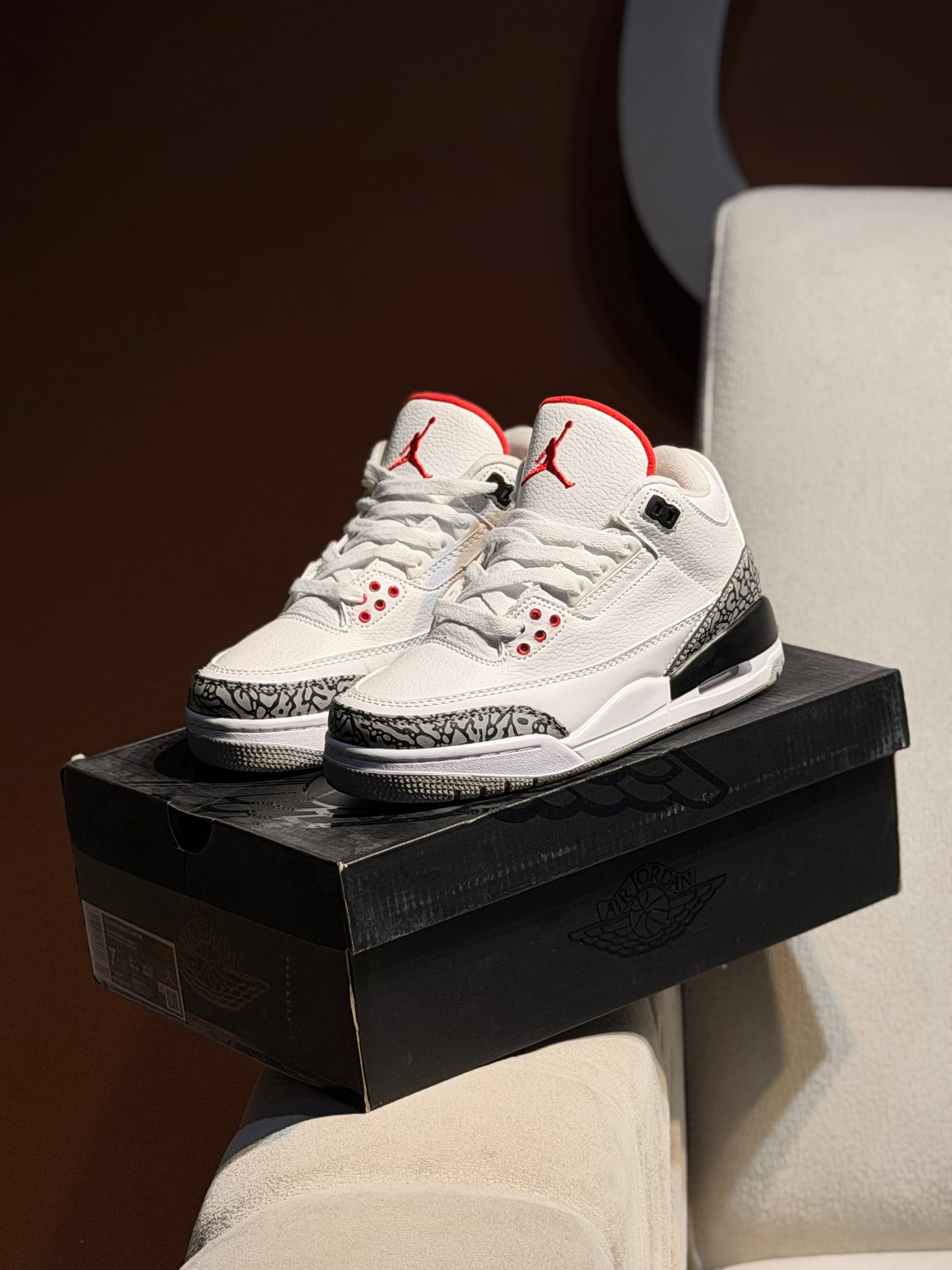 Jordan retro 3 white