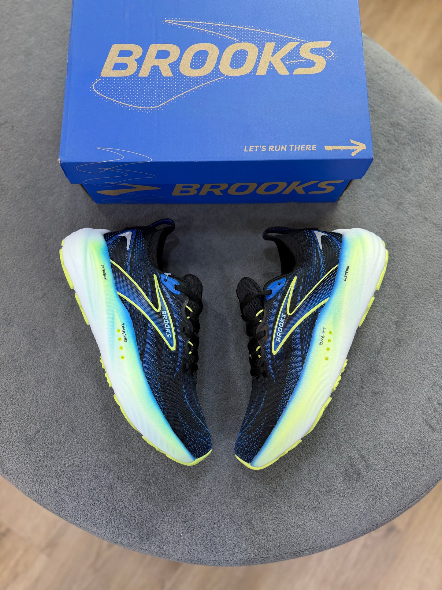 BROOKS NEGRA
