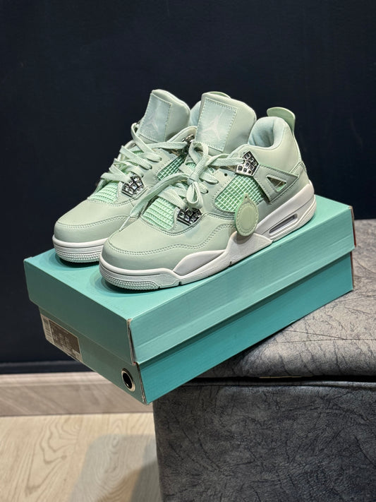 Jordan retro 4 abundance
