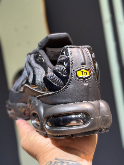 Nike tn black