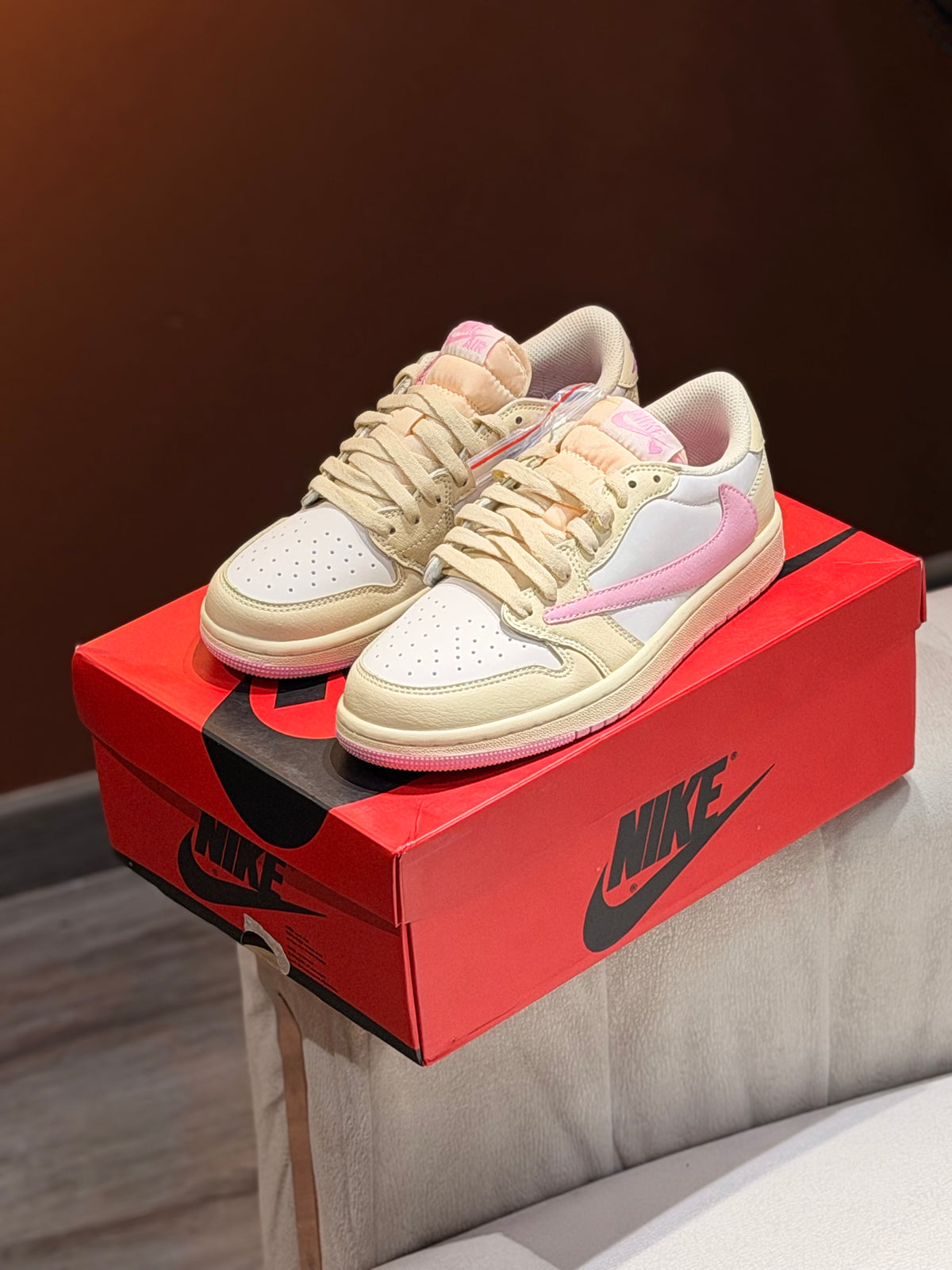 Nike low travis scott