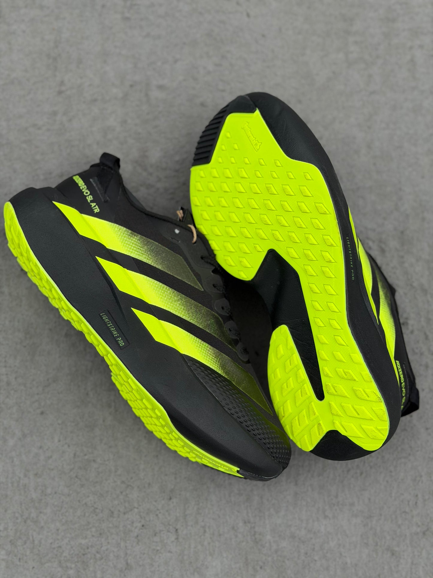 ADIDAS SL