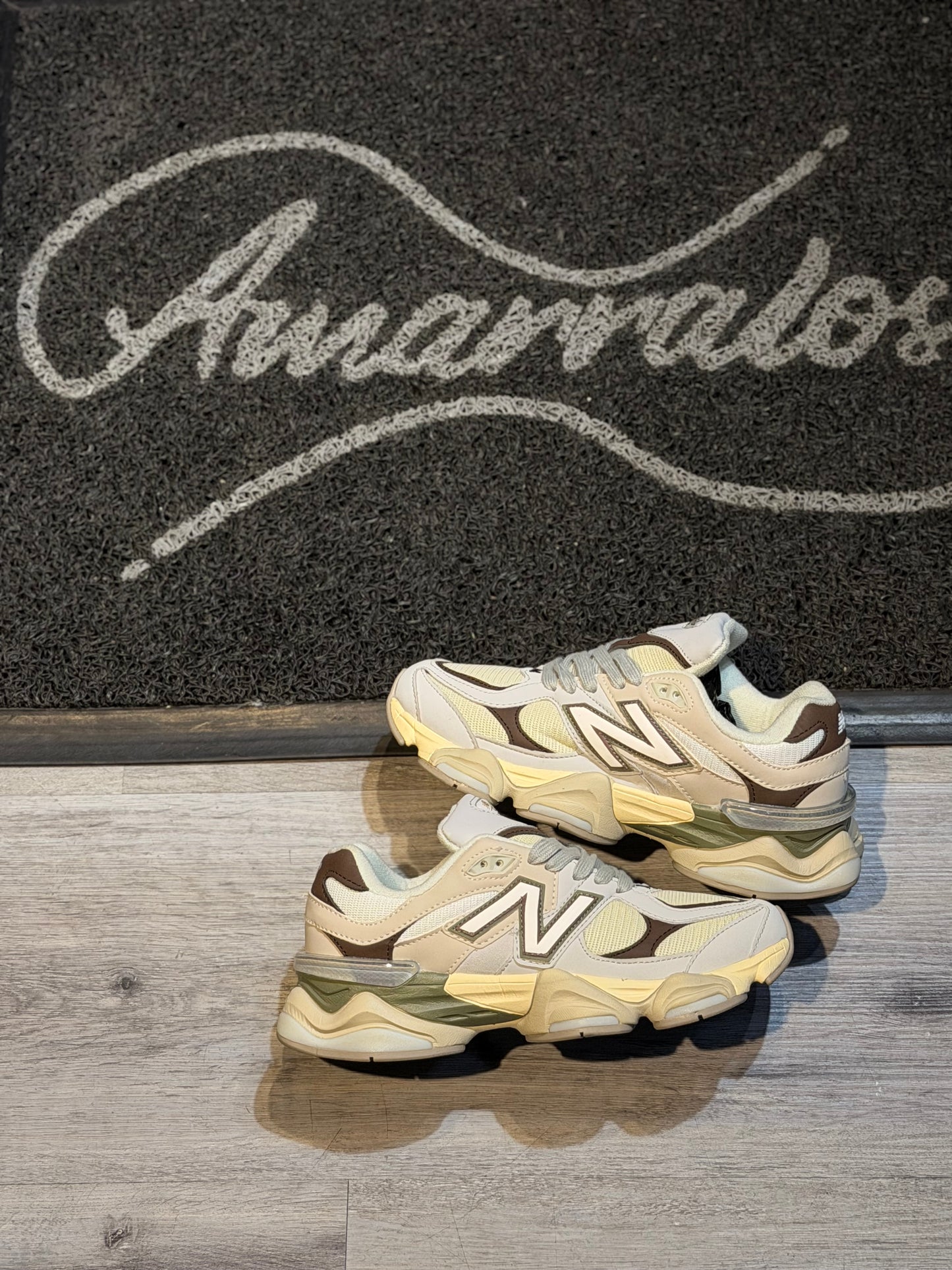 New Balance 9060