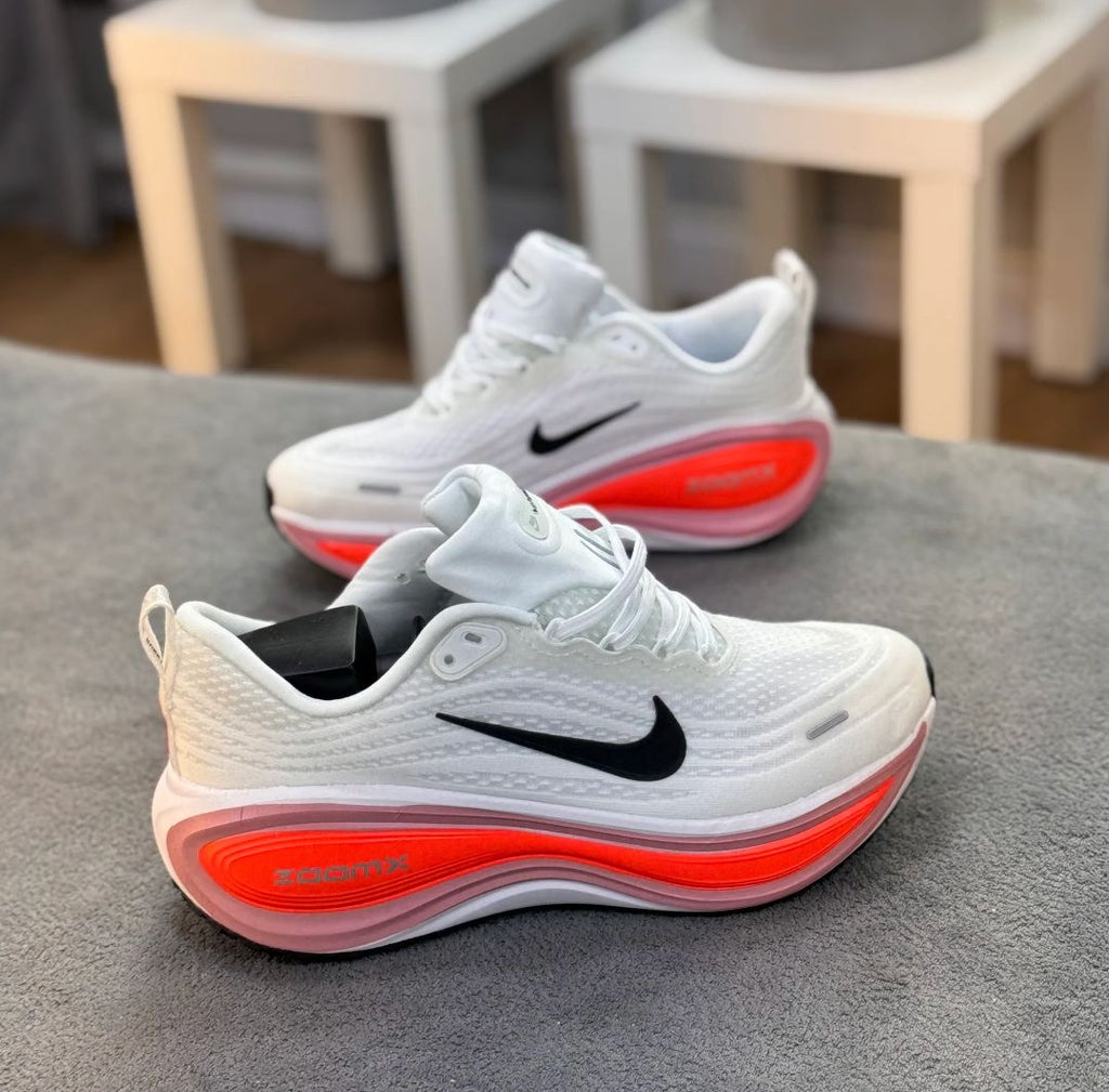 NIKE VOMERO PLUS