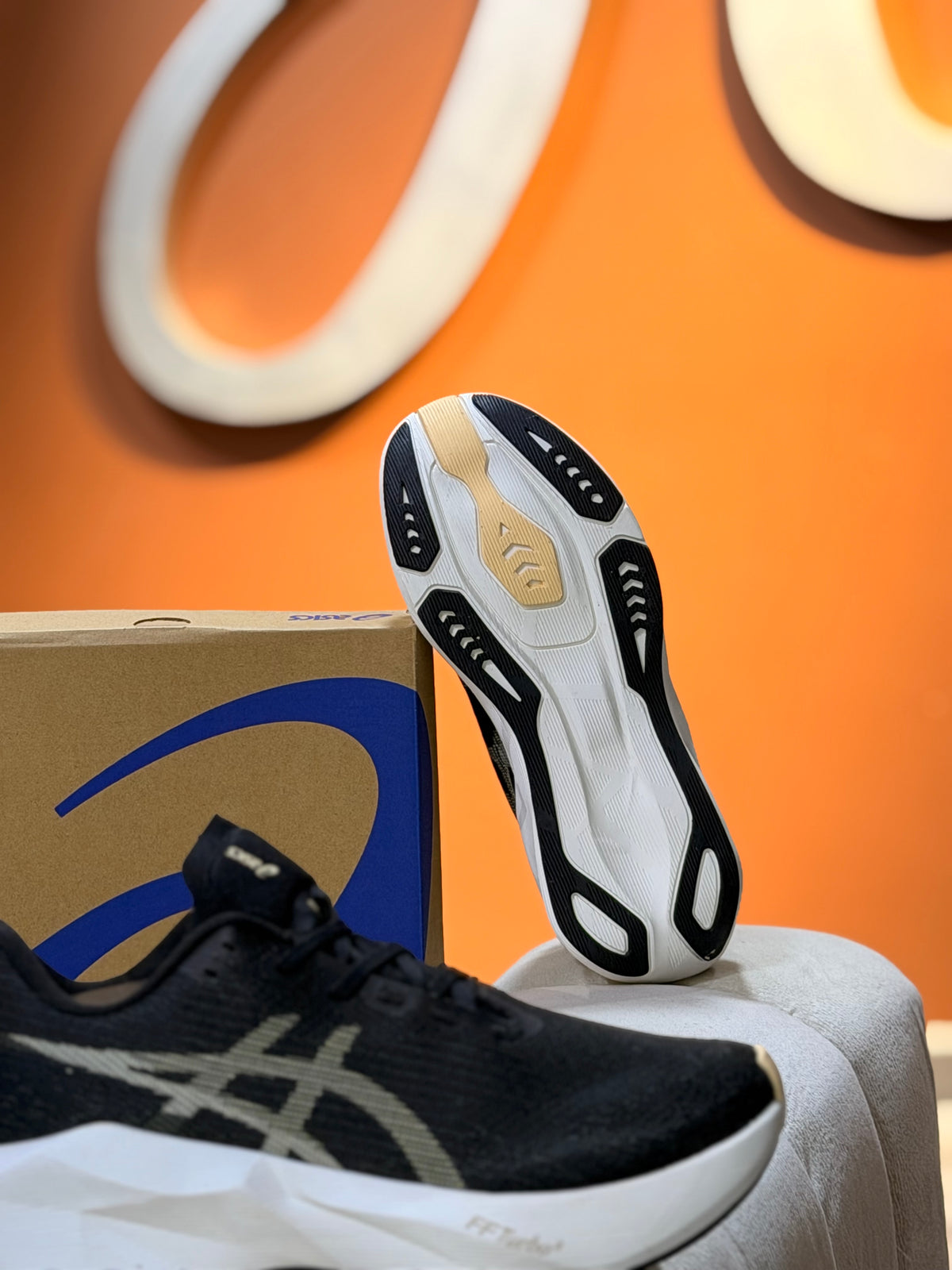Asics nova Blast 6