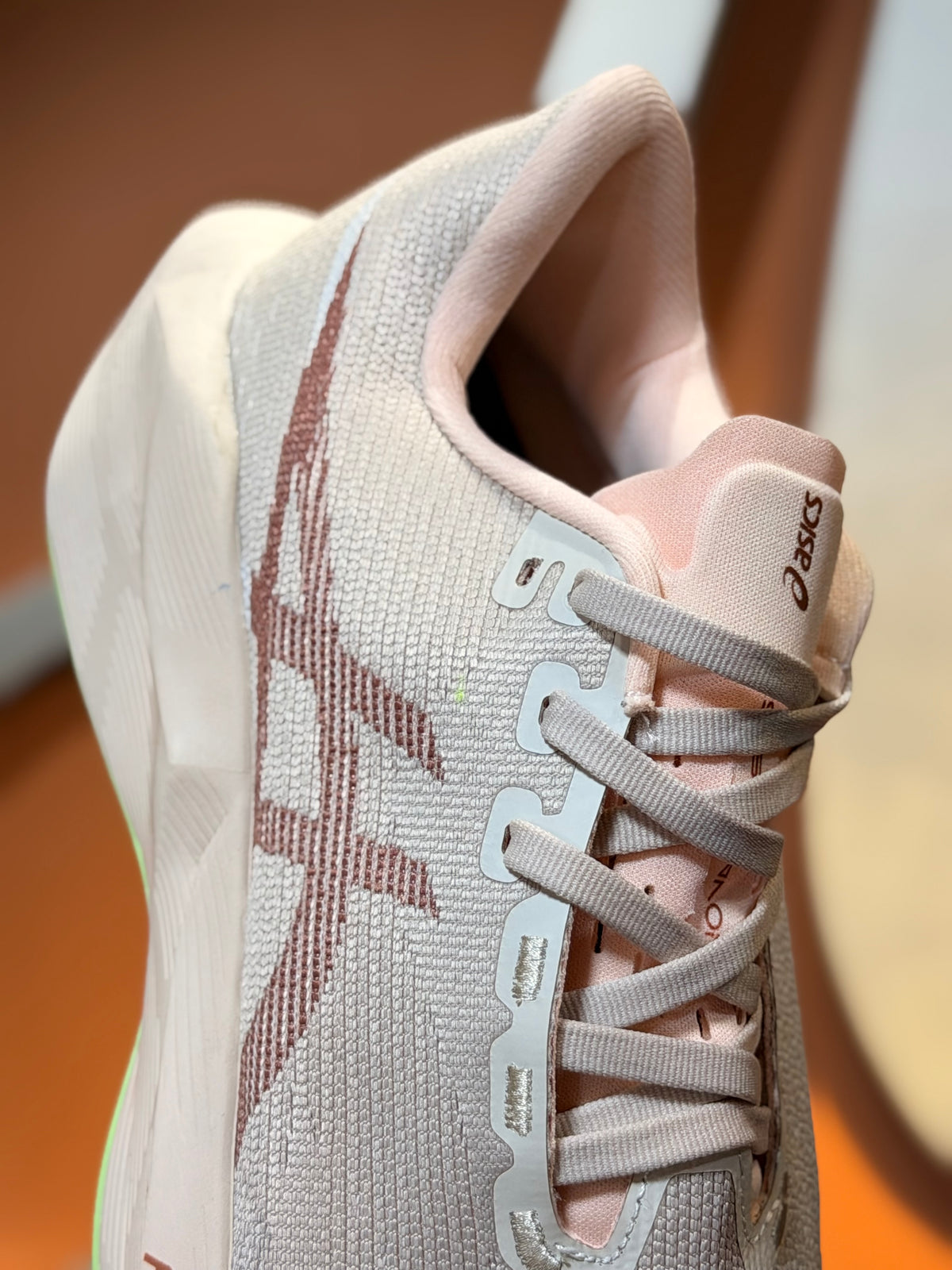 Asics nova blast 6