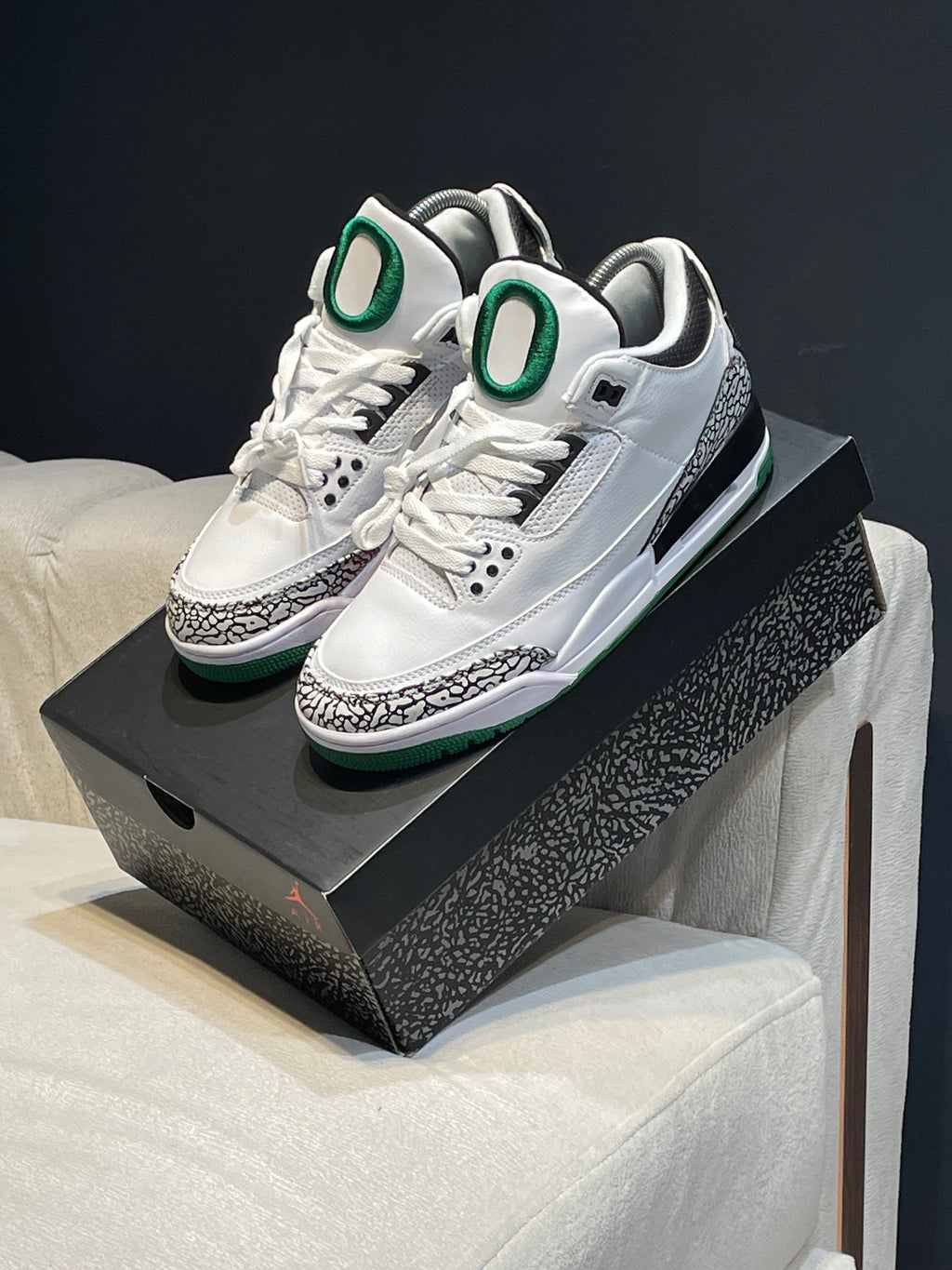 Jordan retro 3 oregon ducks
