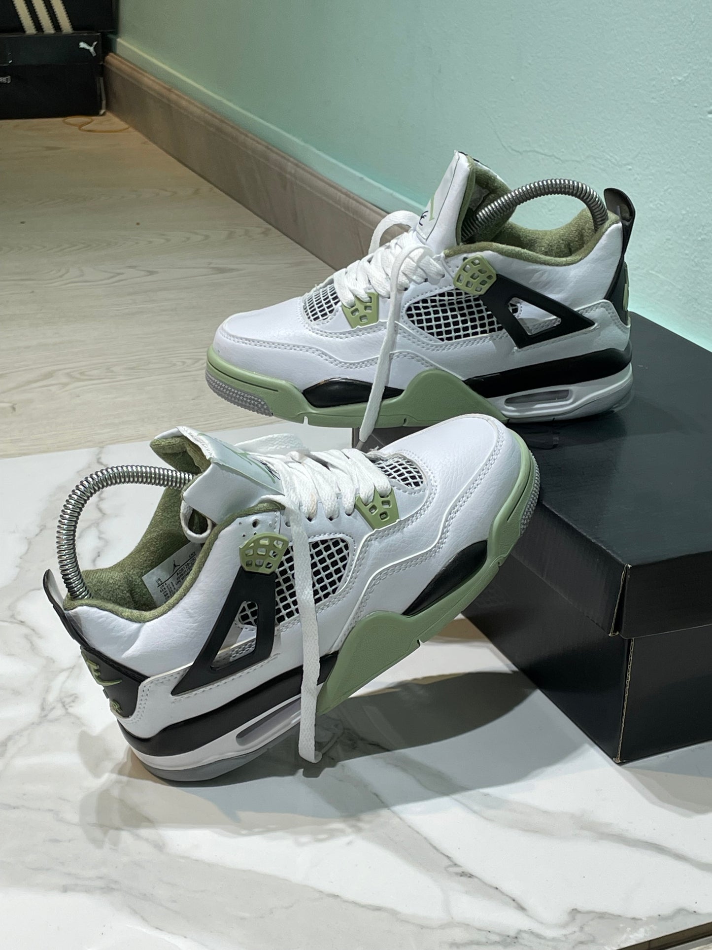 Jordan retro 4
