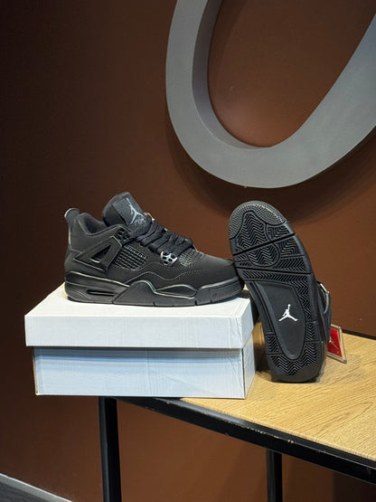 Jordan retro 4 black