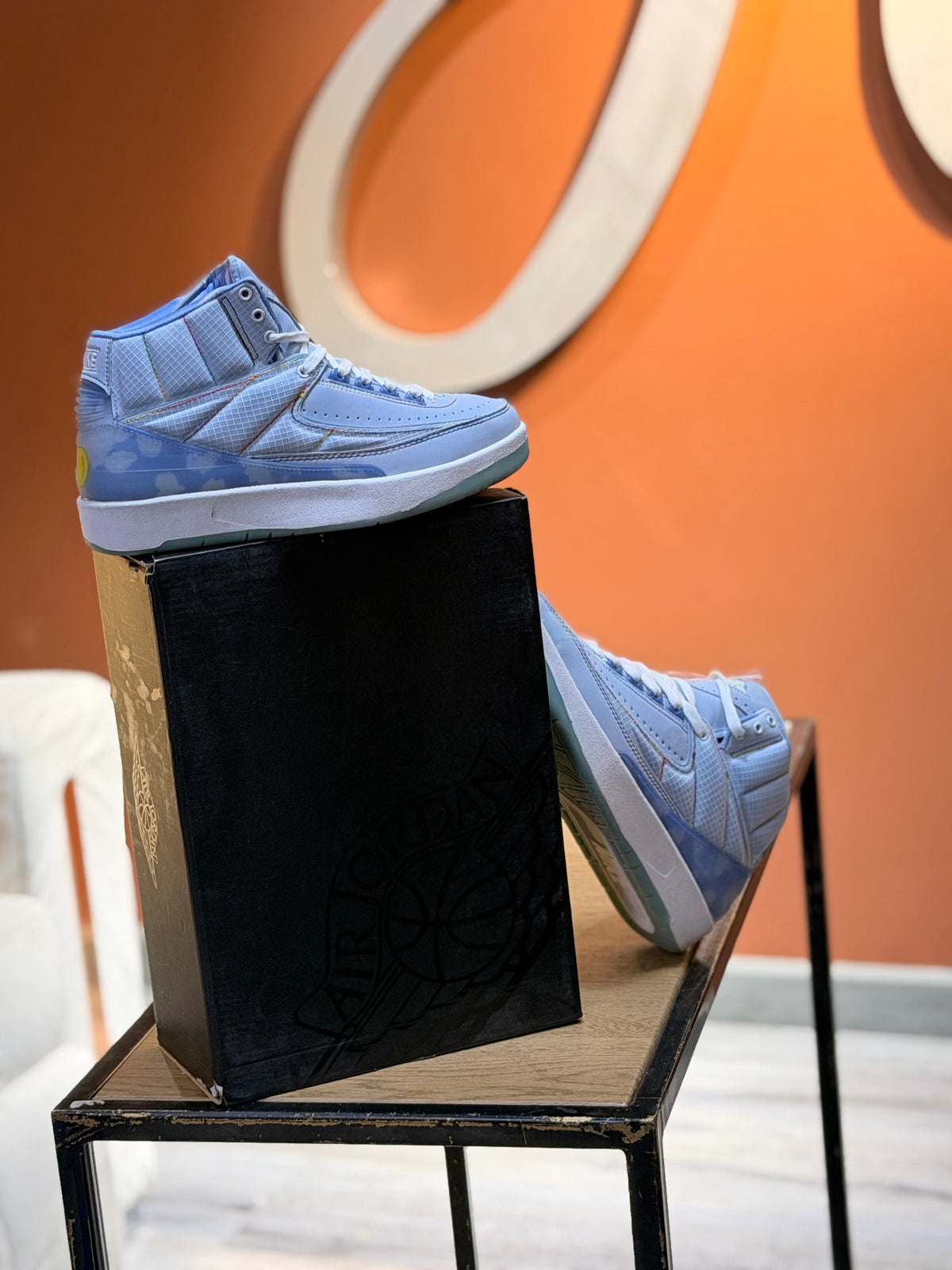 Jordan retro 2 x j balvin