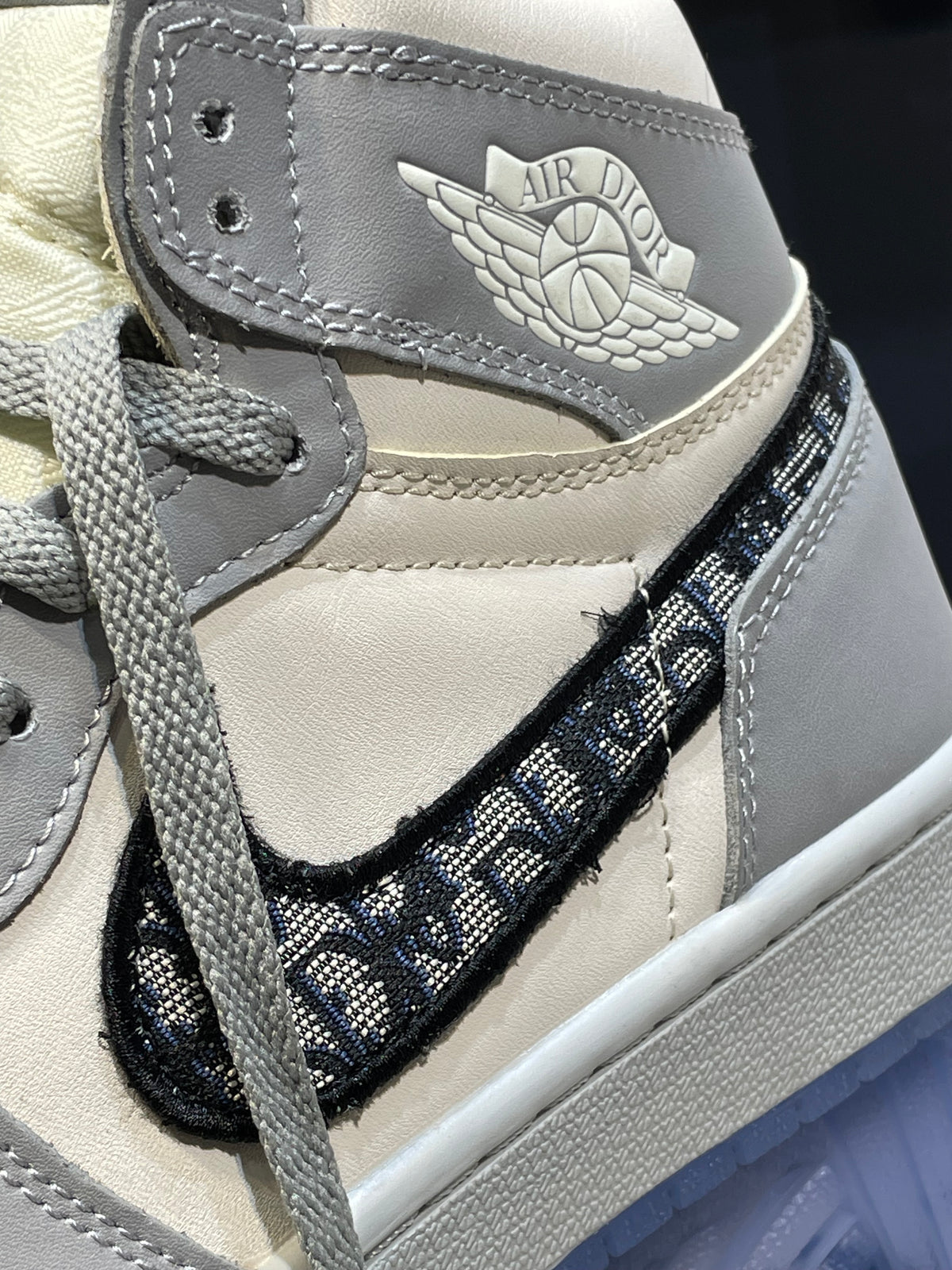 Jordan 1 x dior