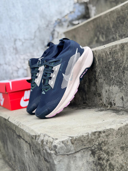 NIKE TRAIL
