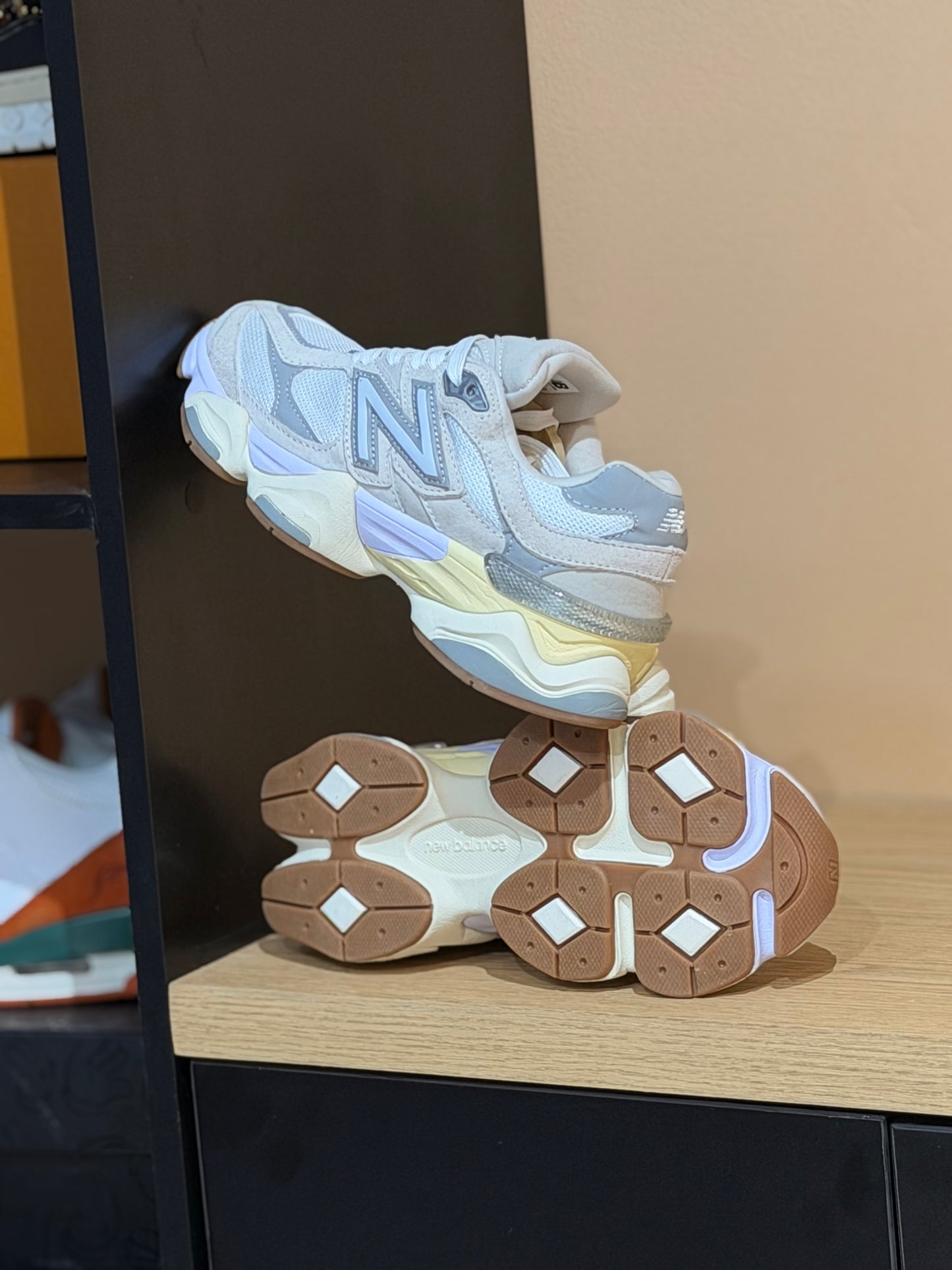 New Balance 9060