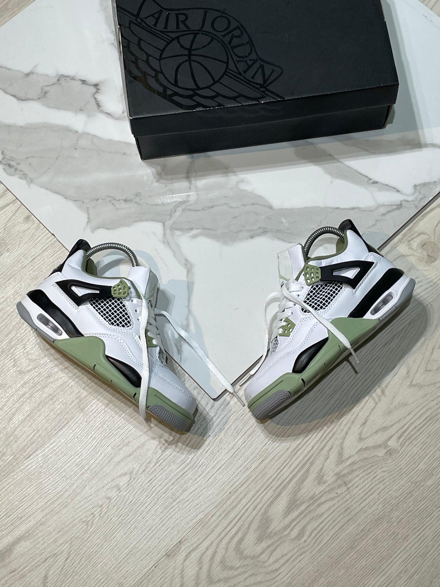 Jordan retro 4