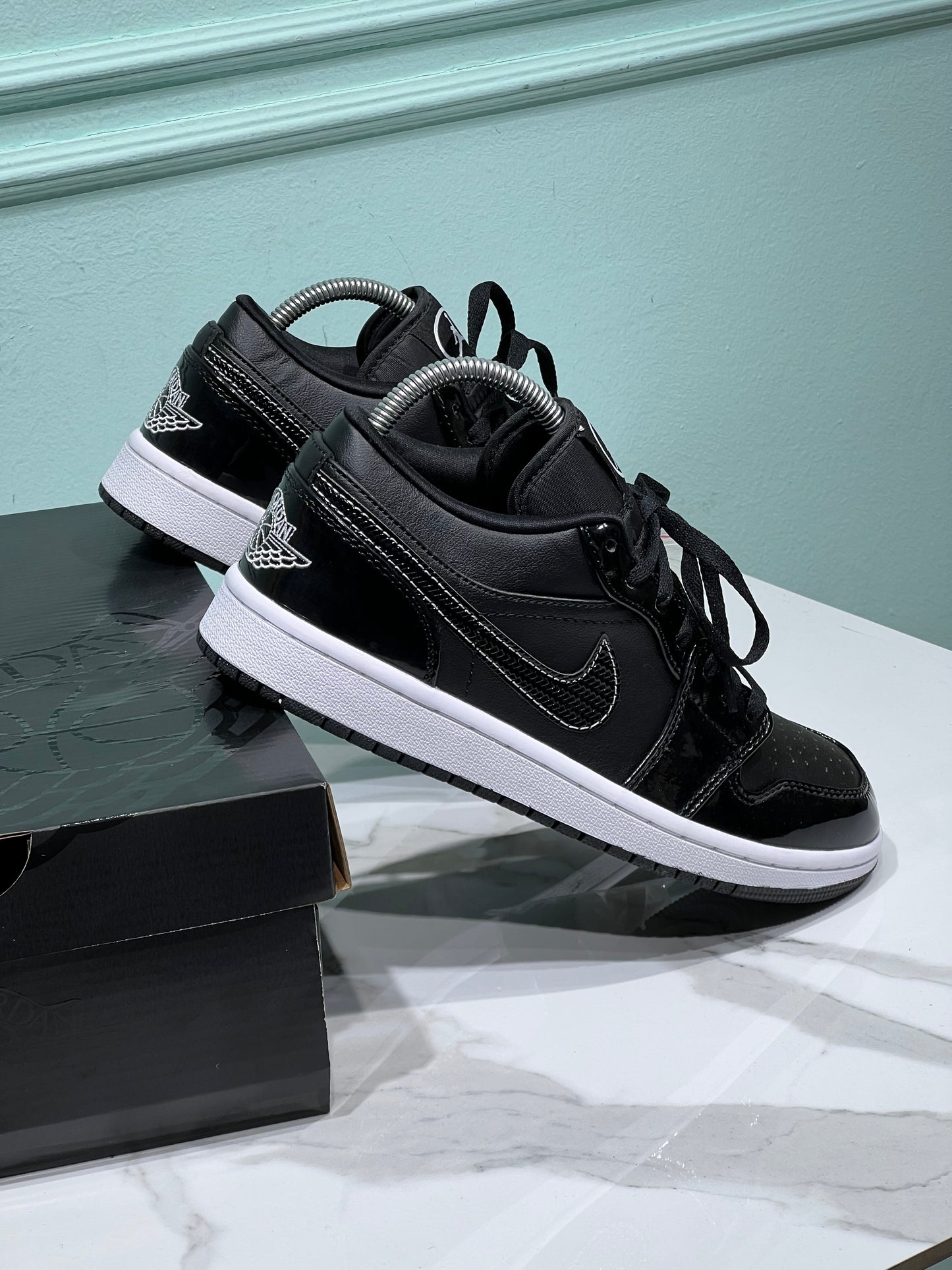 Jordan retro 1 low