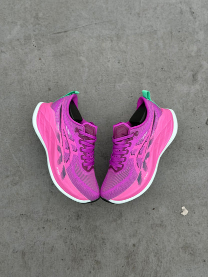 SUPERBLAST FUCSIA