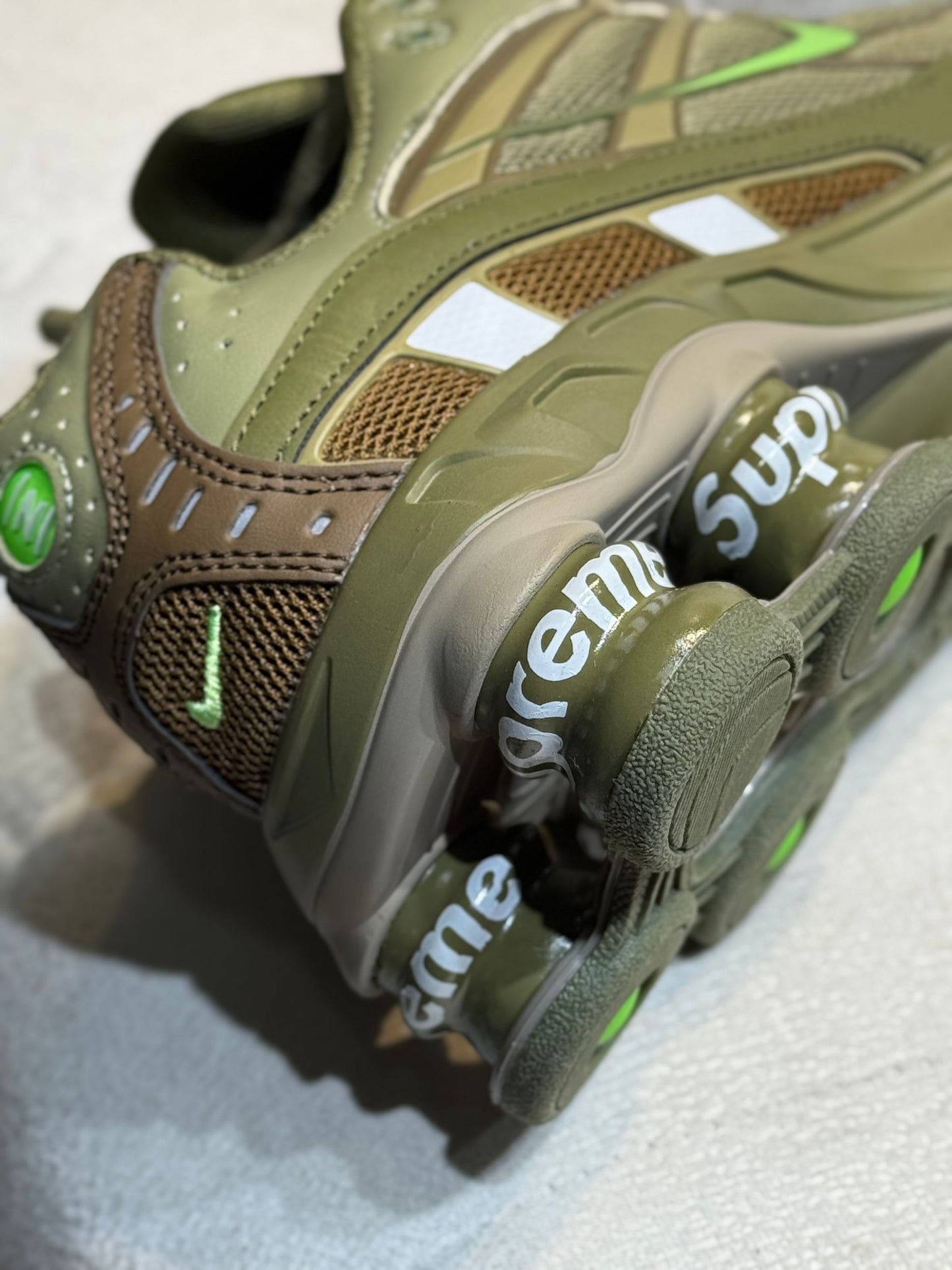 Nike shox x supreme