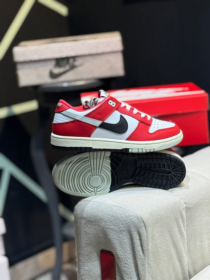Nike dunk low Chicago