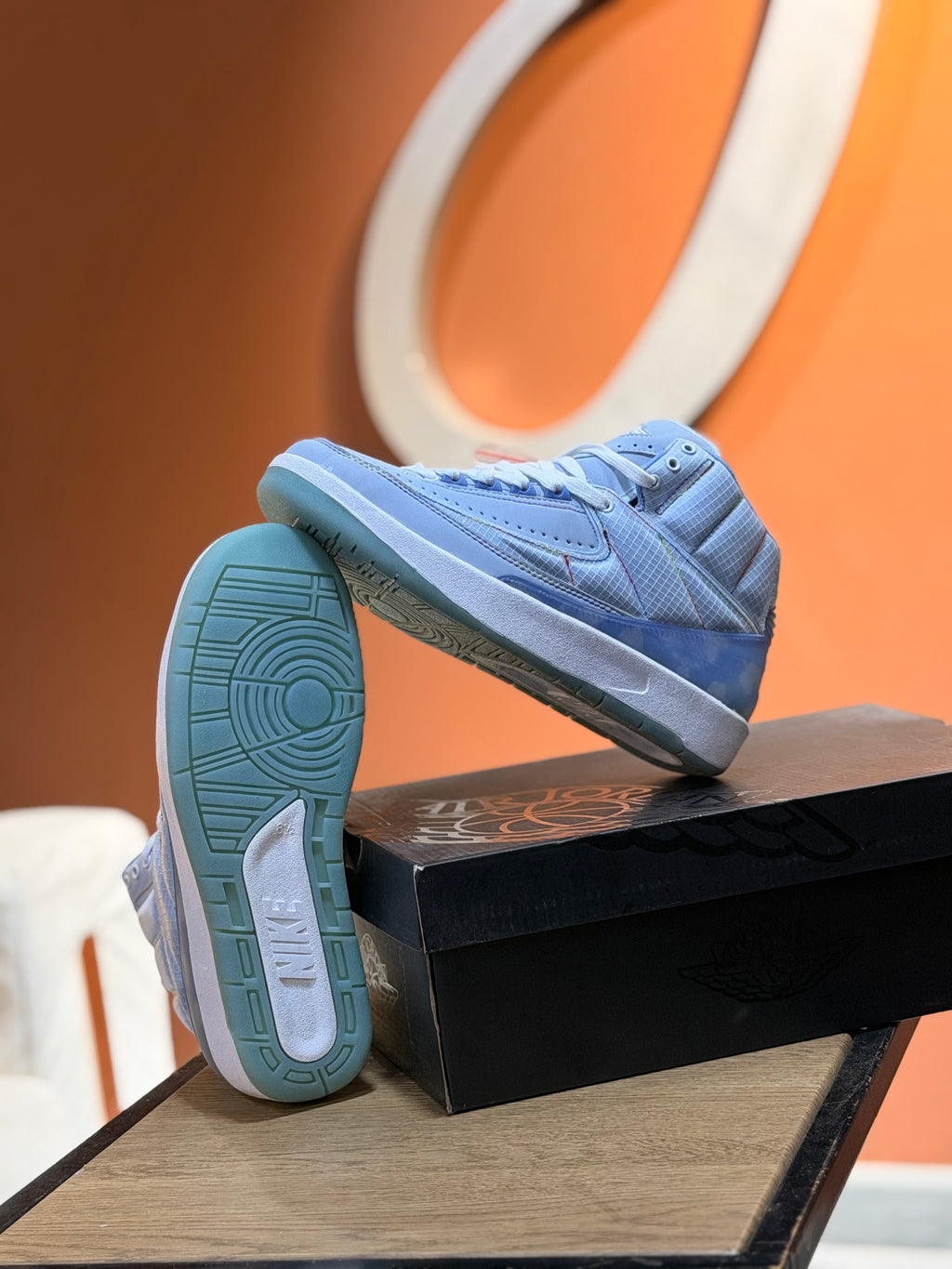 Jordan retro 2 x j balvin