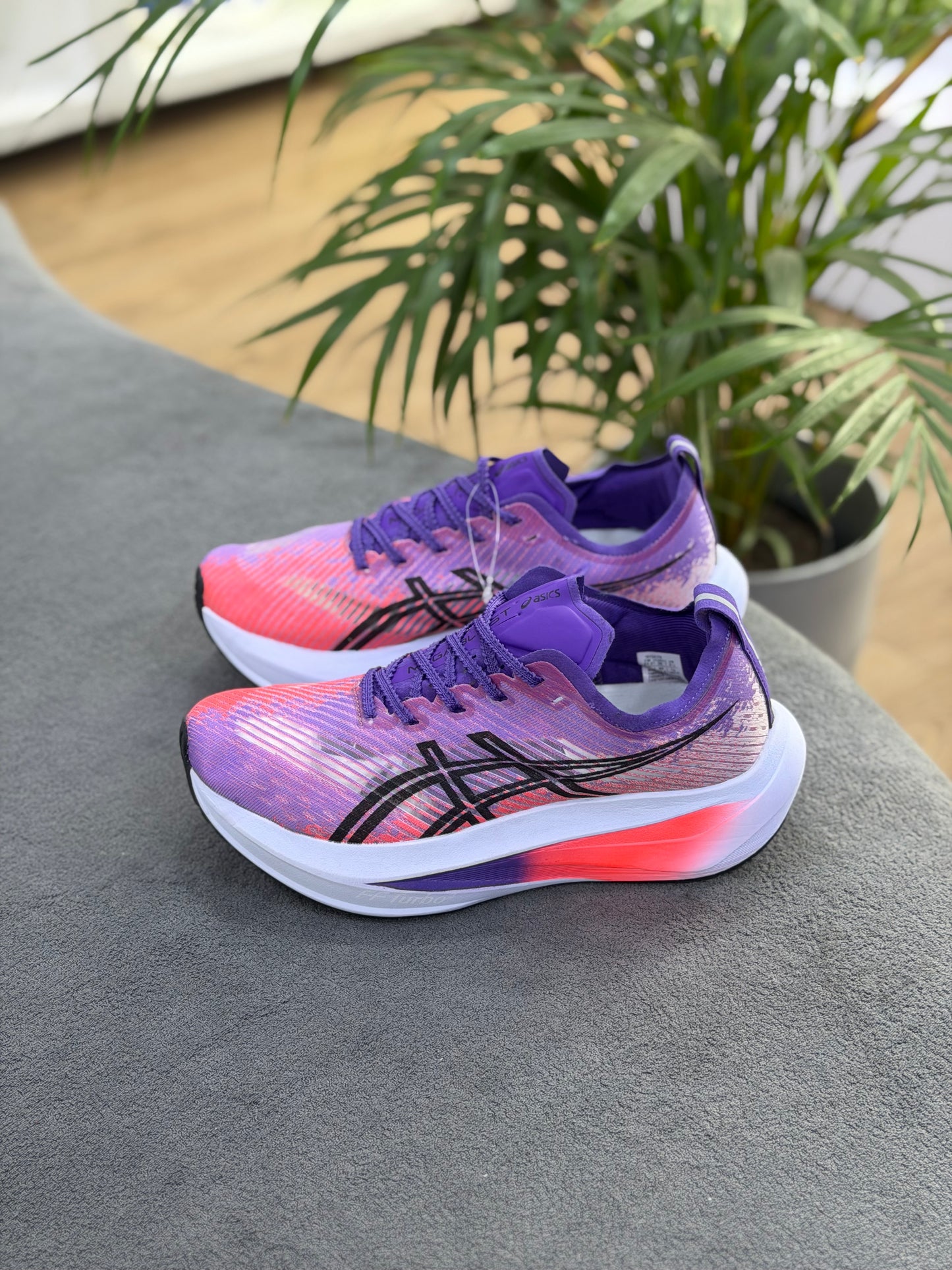 Asics Megablast