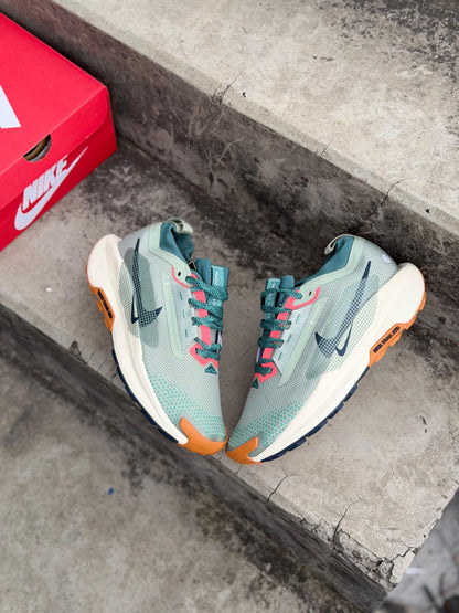 NIKE TRAIL