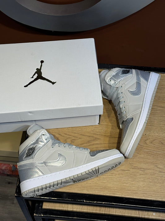 Jordan retro 1 Silver