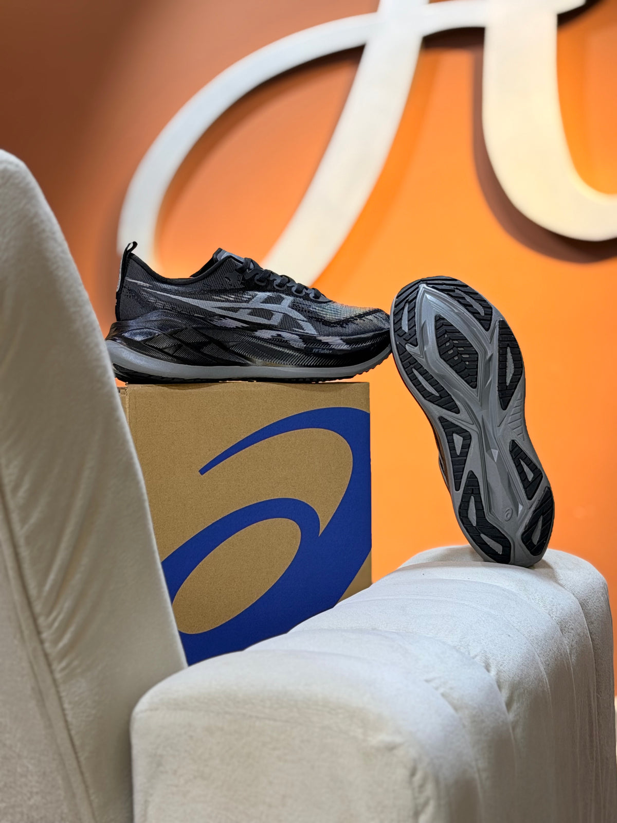 Asics nova blast 6
