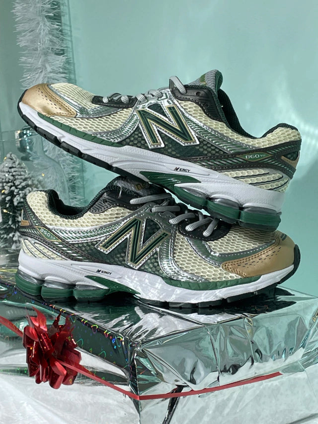 New Balance 860