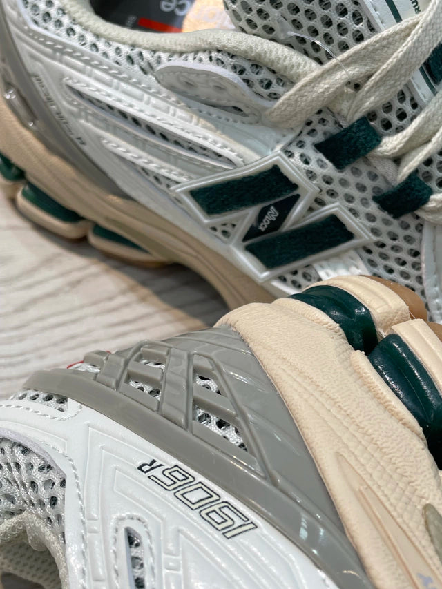 New Balance 1906