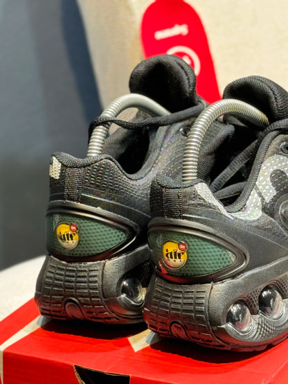 Nike DN x Supreme