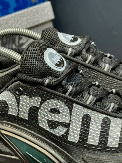 Nike DN x Supreme