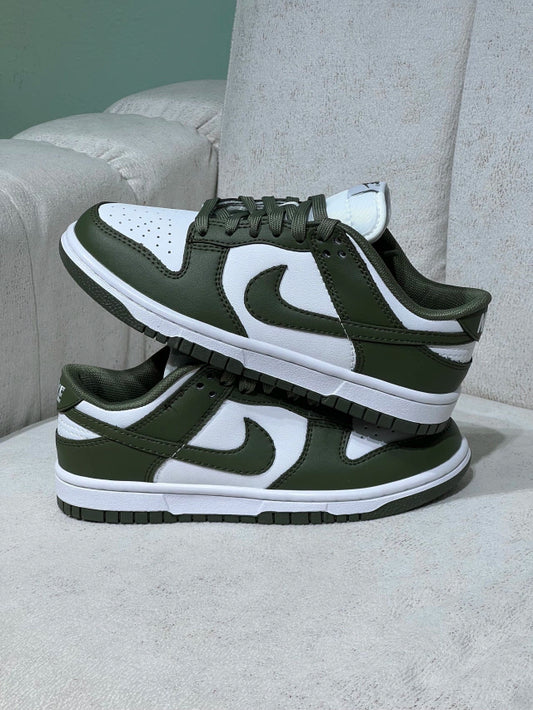 Nike Dunk Low Olive