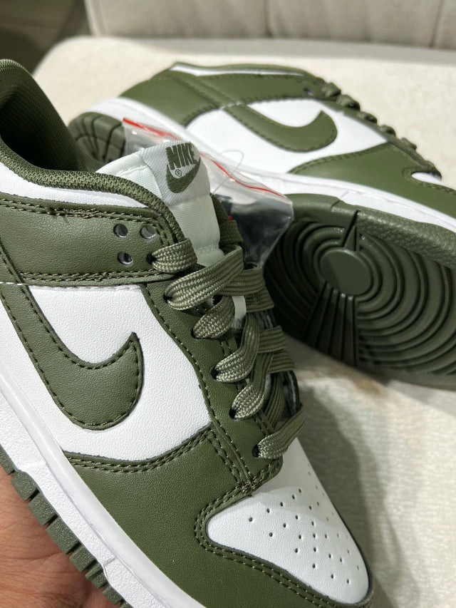 Nike Dunk Low Olive
