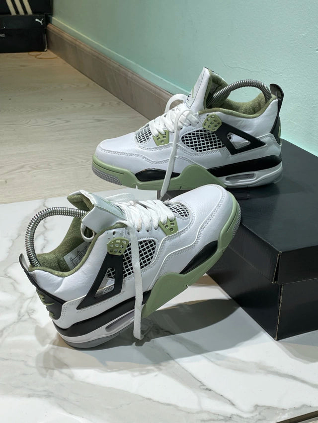 Jordan 4 Seafoam