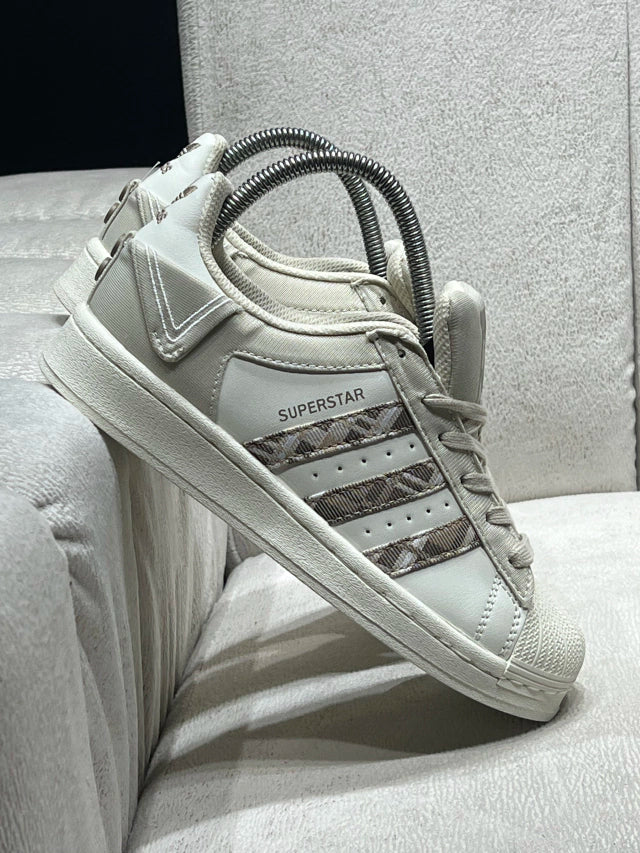 Adidas Superstar