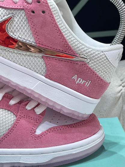 Nike SB April