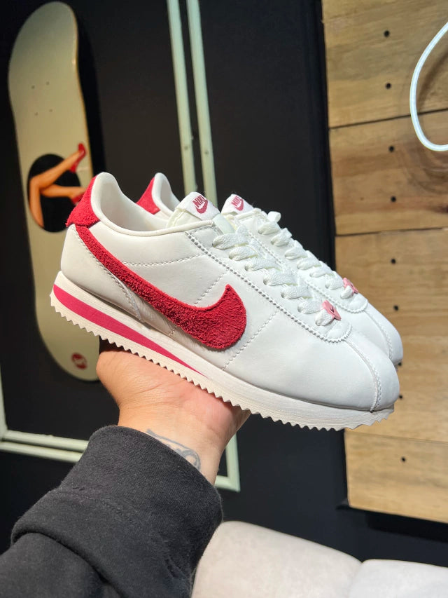 Nike Cortez San Valentín