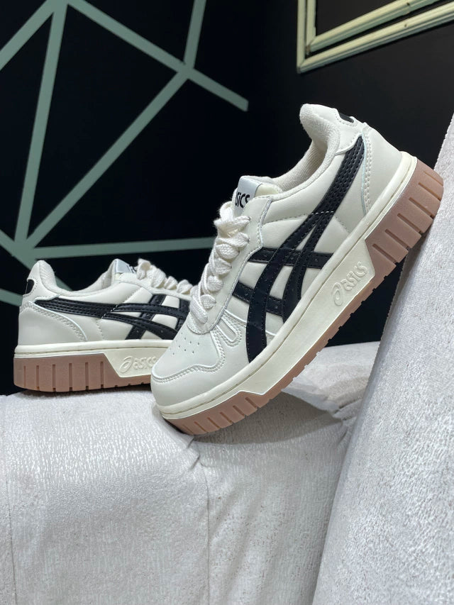ASICS Court