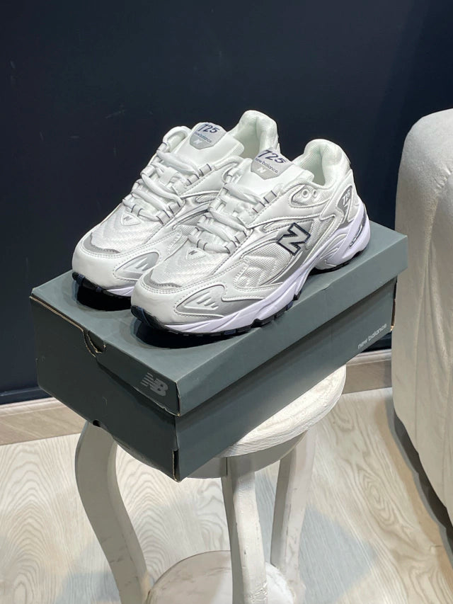 New Balance 725