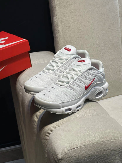 Nike TN x Supreme