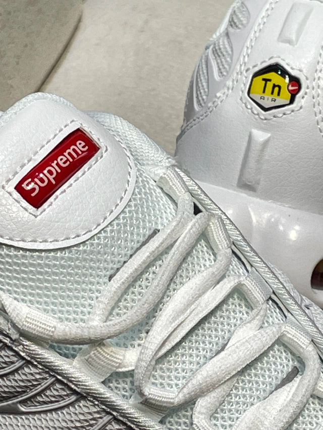 Nike TN x Supreme